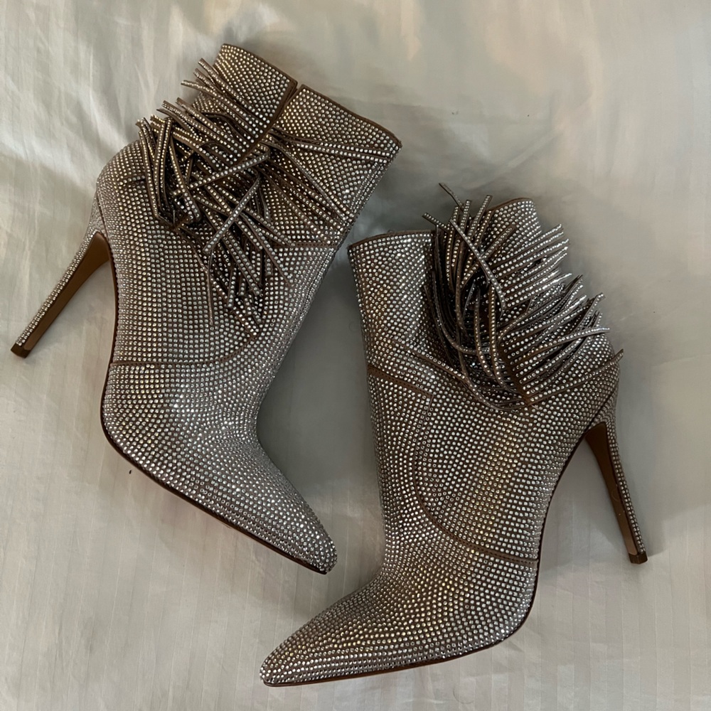 Jessica Simpson Sparkly Silver High Heeled Boots with Fringe Size 10